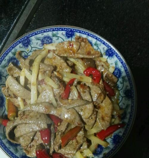 猪肝排骨粥的做法（健康美味，营养丰富）