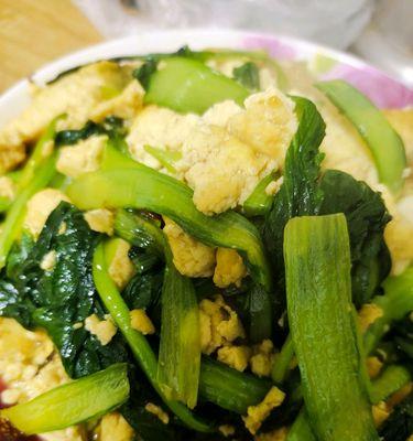 营养丰富的杂蔬炒豆腐（健康饮食，一餐绿色）