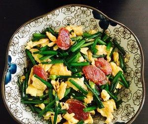 美食分享（健康美味，家常佳肴，营养丰富的榆黄菇炒鸡蛋）