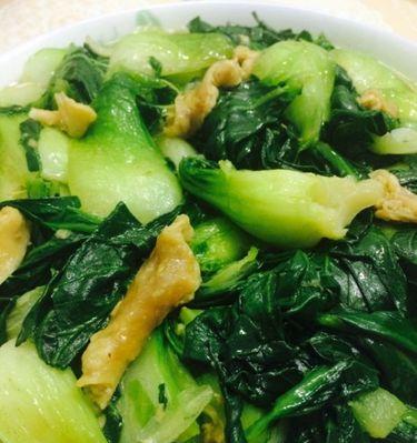 学会小芋炒青菜，健康又美味（一道营养均衡的家常菜）