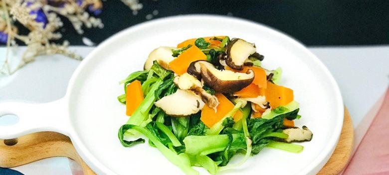 学会小芋炒青菜，健康又美味（一道营养均衡的家常菜）