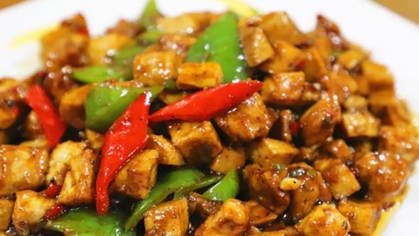 香酥杏鲍菇的制作方法与技巧（掌握这几个步骤，让你的杏鲍菇更加美味）