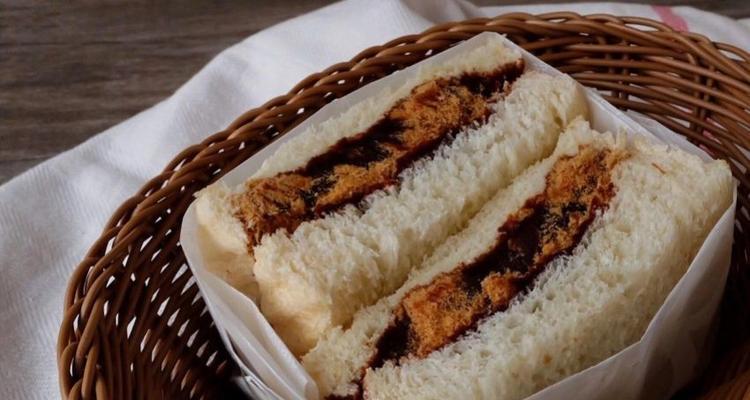 香蕉红豆三明治的制作方法（健康、美味的早餐选择）