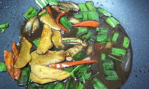香煎土魠鱼片的制作方法（在家享受美味海鲜的简单做法）