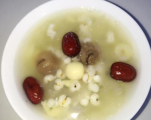 鲜虾木耳小米粥的制作方法（鲜美可口的家常粥）