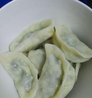 鲜虾韭黄蒸饺的做法（口感鲜美）