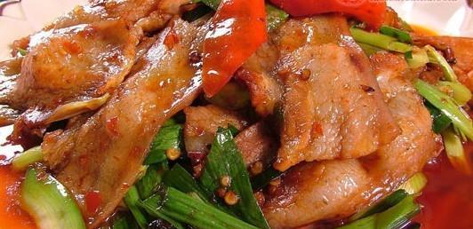鲜香回锅肉，笋木耳添滋味（家常美食）