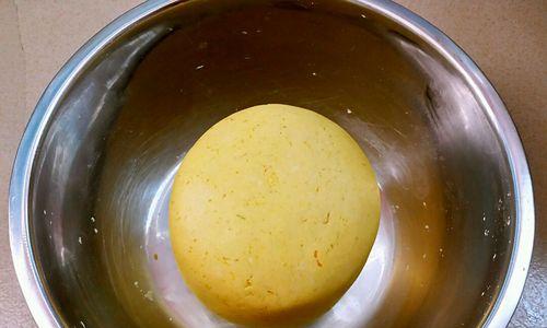 鲜肉南瓜汤圆的制作方法（享受秋季的美味佳肴）