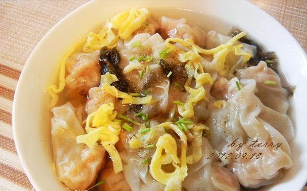 自制鲜肉春笋小馄饨（口感嫩滑）
