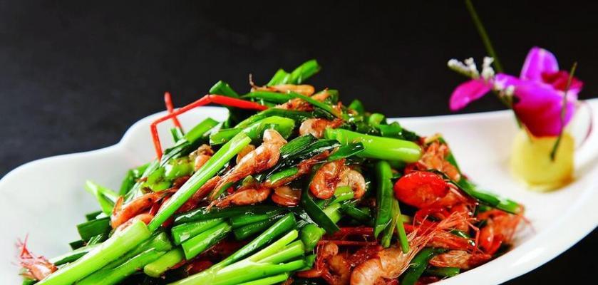 鲜河虾炒韭菜的做法（鲜美可口）