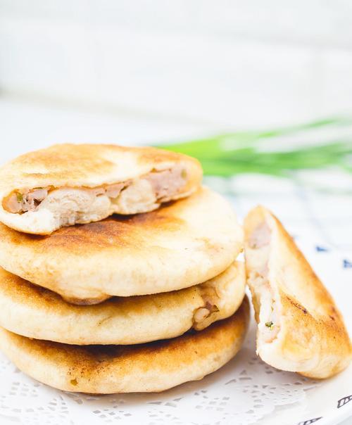 五彩肉饼，美味又营养（如何制作一道丰富多彩的五彩肉饼）