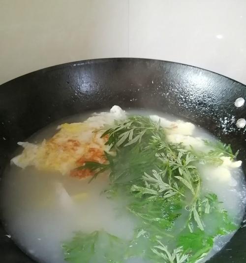 甜艾草煮鸡蛋：甜香可口的营养美食
