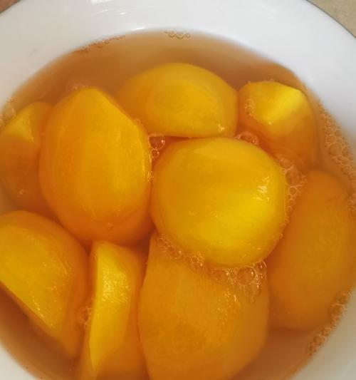 桃子罐头的制作方法（如何在家里制作美味可口的桃子罐头）