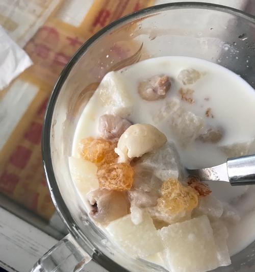 桃胶牛奶炖蛋，健康美味轻松享（家庭必备的营养早餐）