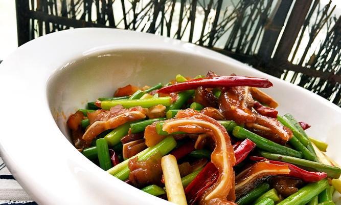 蒜苗炒腊鱼块，鲜香美味的家常小菜（家庭厨房必备）