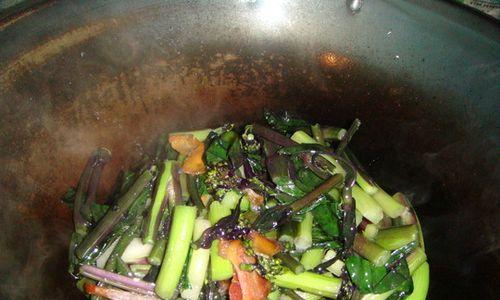 蒜炒红菜苔的做法（家常美食）