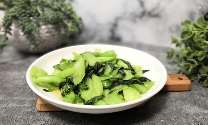 美味健康的蒜炒菜心（用新鲜的菜心）