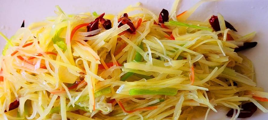教你制作酸甜口感十足的土豆丝（传授秘制调料）