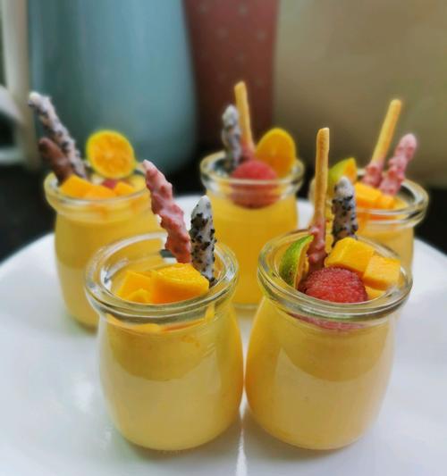 酸奶芒果的美妙结合——盆栽与蛋糕的做法分享（打造独特芒果美食）