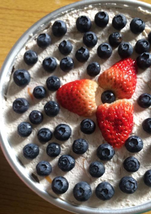 自制美味酸奶蓝莓小蛋糕（简单易做）