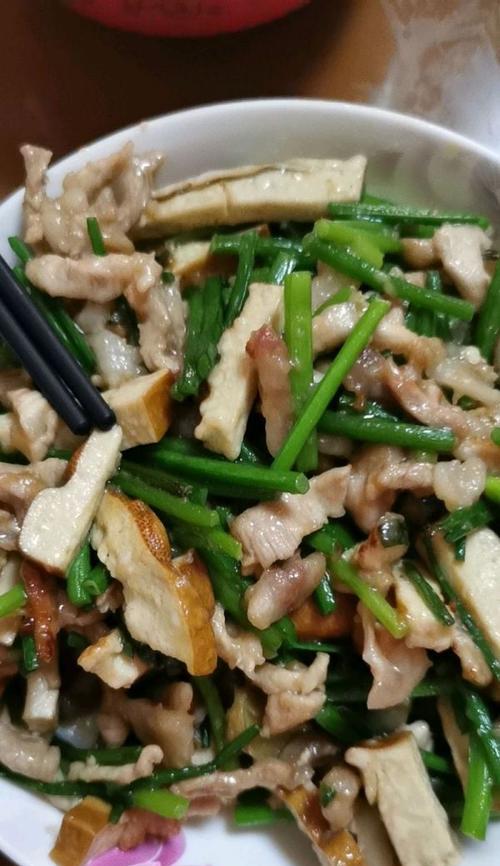 水莲炒肉丝，营养美味，轻松做到（健康食谱）