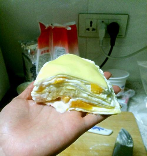 轻松制作水果千层（美味健康的夏日甜点）