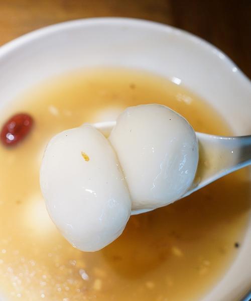 山楂馅汤圆，清甜解腻的冬日美味（教你如何用山楂打造别样汤圆）