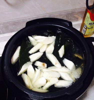 山药丝瓜瘦肉汤的做法（营养丰富）