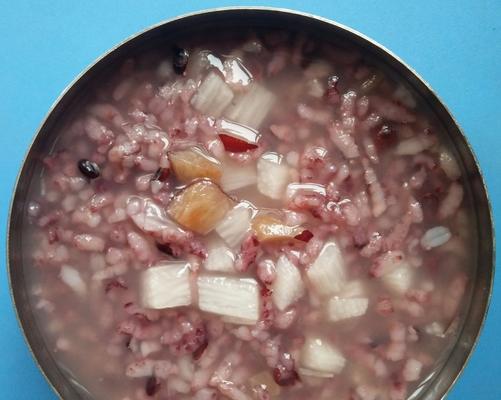 家常美食山药红枣小米粥（红枣山药小米粥）