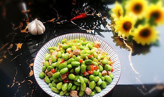 肉丁爆炒毛豆，绿色健康美味（一道简单易学的下厨妙招）