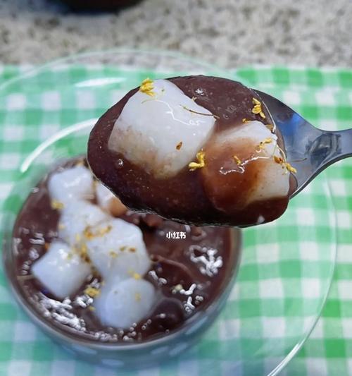 用心熬制，口感香甜，健康美味的小圆子红豆沙（用心熬制）