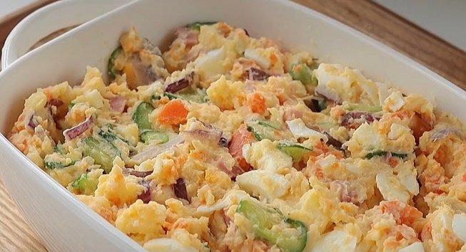 营养美味，香椿土豆泥的制作方法（一口口舌尖上的幸福）