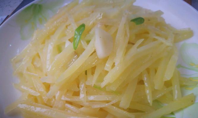 健康美味，以西红柿汁土豆丝为你献上（以土豆丝为主）