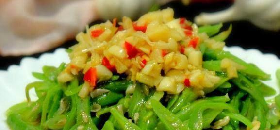 美味清炒蒜蓉四季豆（健康易做的佳肴）