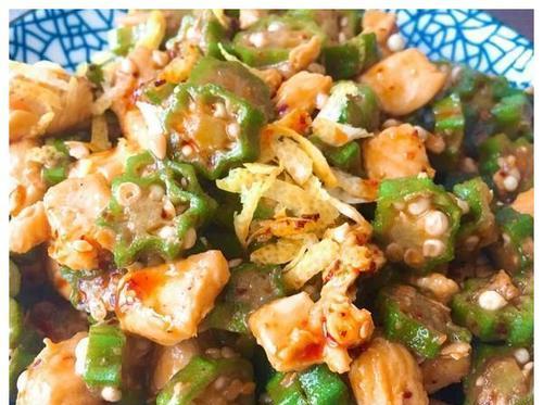 美味又健康（以清爽小方瓜和鲜嫩肉丝）