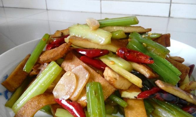 美味肉丝香干炒大蒜（蒜香四溢）
