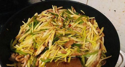 家常美食——肉丝蒜黄（口感香脆）