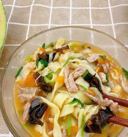 肉丝手掐菜的高效做法（揭秘手把手教你快速将蔬菜变成美味佳肴）