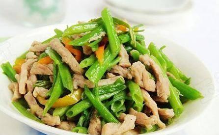 简单易学的肉丝黄瓜做法（口感清爽）