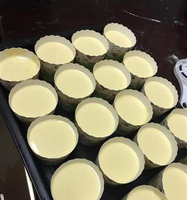 清水纸杯小蛋糕，制作简单又美味（用普通的材料在家做出美味小蛋糕）