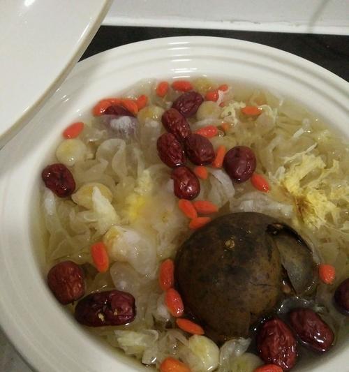 清凉糖水的做法与食用方法（清爽甜品）