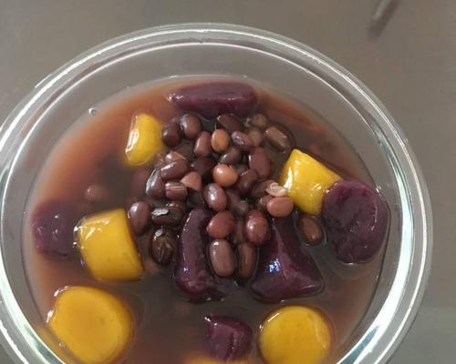 清凉糖水的做法与食用方法（清爽甜品）