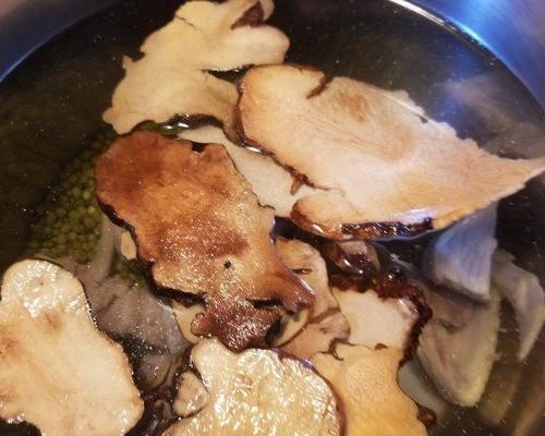以清菊茯苓汤健脾祛湿（菊茯苓汤的做法及功效）