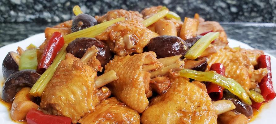 清炖三黄鸡的制作方法（传统美食）