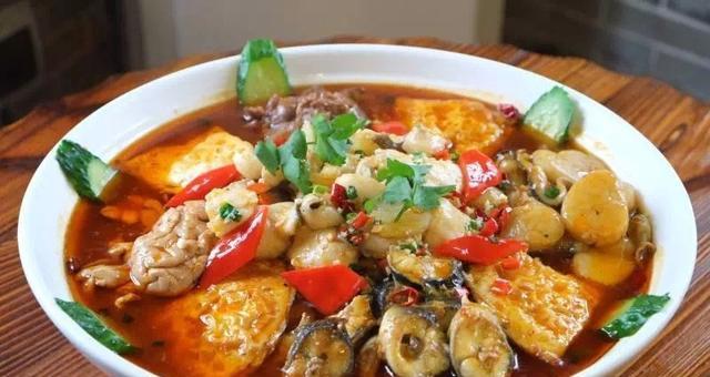 重口味菜肴，让清炖黄墙赢得味蕾的满足（探秘传统清炖黄墙的制作方法）