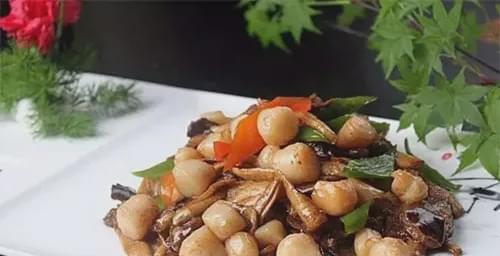 清炒鲜贝的制作方法与技巧（如何制作口感鲜美的清炒鲜贝）