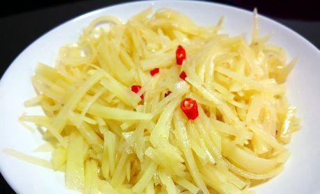 家常清炒土豆丝的做法（简单易学）