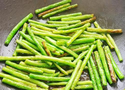 鲜美清炒蛇豆角（做法简单易学）