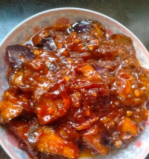 爆酱焖茄子的做法是什么？如何做出美味的爆酱焖茄子？