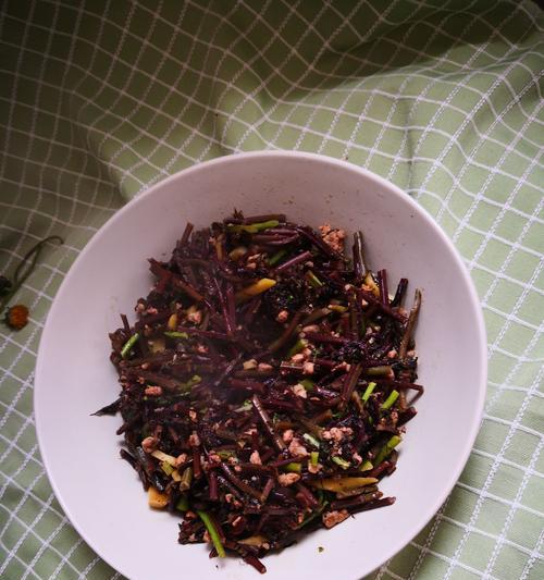 爆炒鲜蕨怎么做？步骤和技巧是什么？